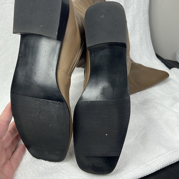 Valley Lane, taupe boots, 17 inches up leg - Picture 4 of 6